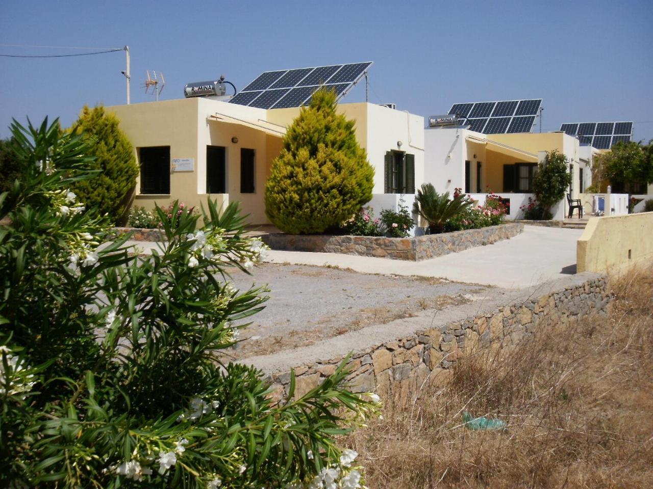 Rousolakos Pool Apartments Palekastro Buitenkant foto